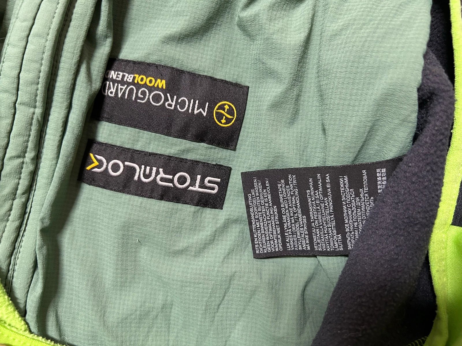 Jack Wolfskin 00s vintage premium shell jacket – photo 6